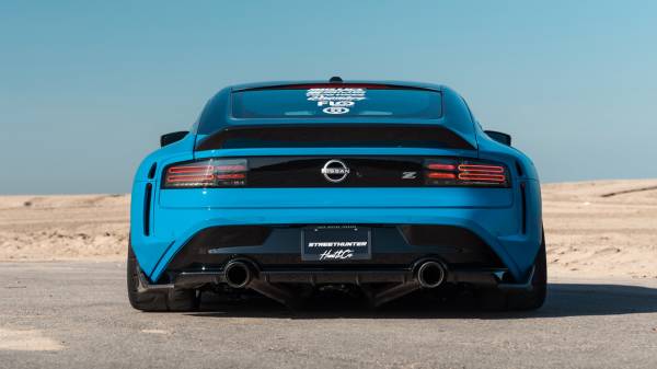 Airlift  2023 NISSAN Z REAR AIR STRUTS : 75621 WWW.D2BDMOTORWERKS.COM